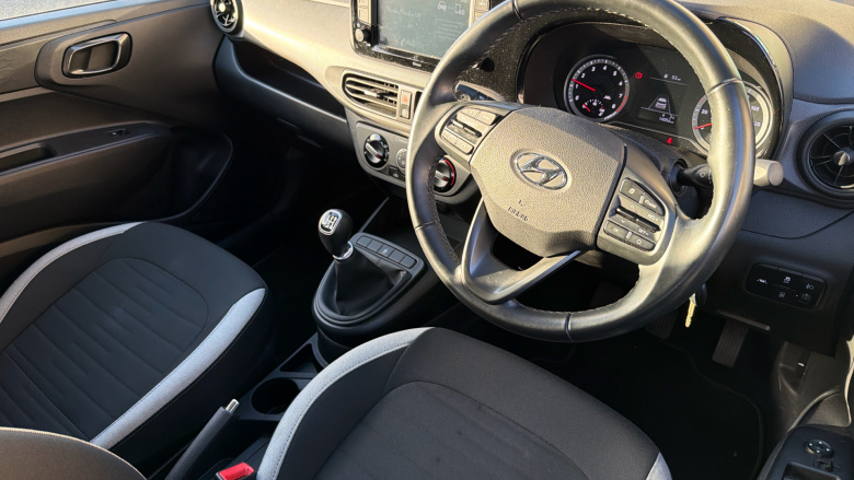 Hyundai i10 1.0 MPi SE Connect 5dr Petrol Hatchback